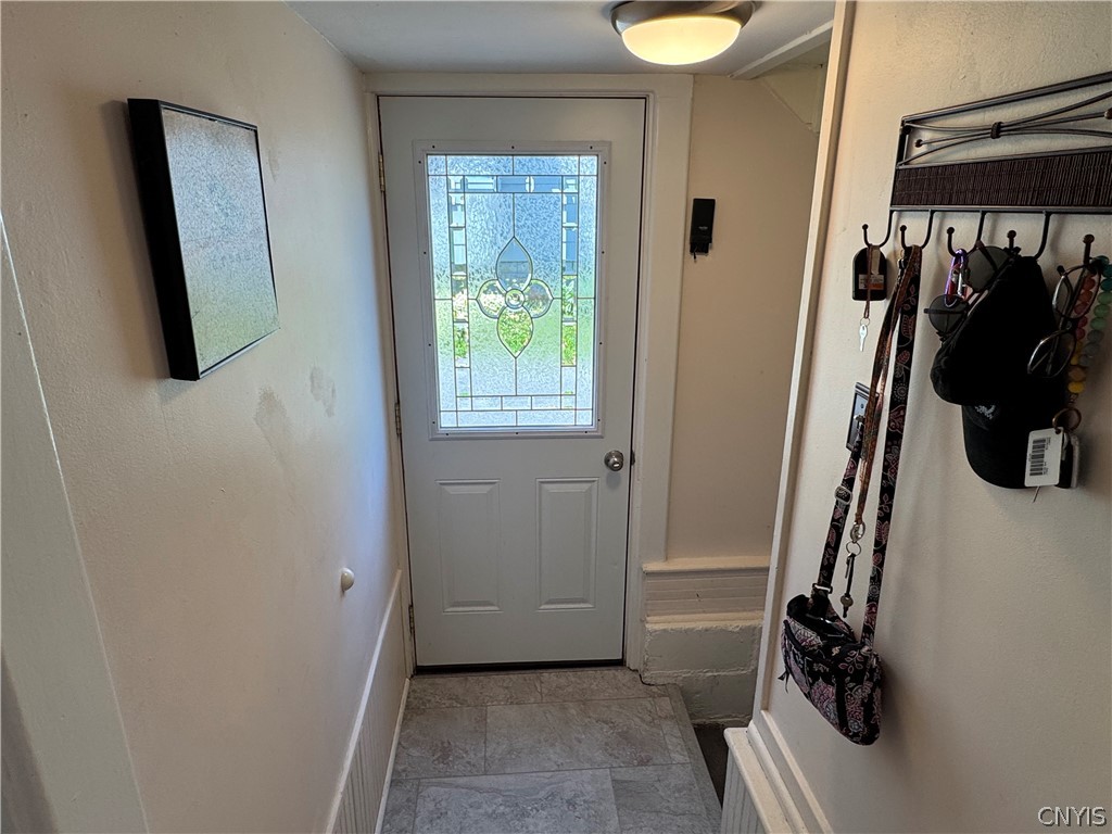 217 Bates Avenue Oneida, NY 13421 - Photo 18 of 39 Mud room entry