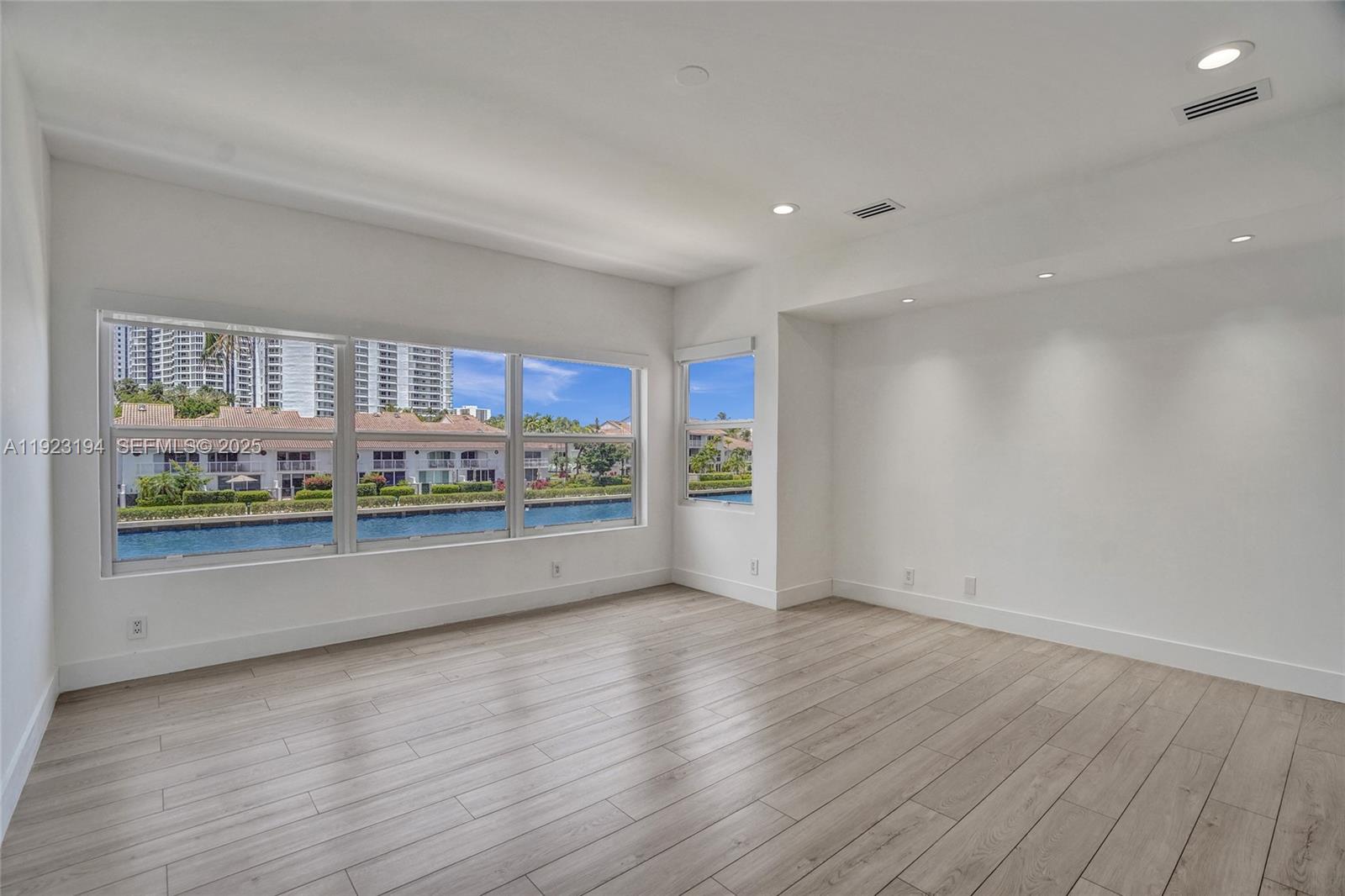 3757 Northeast 208th Terrace Aventura, FL 33180 - Photo 29 of 74