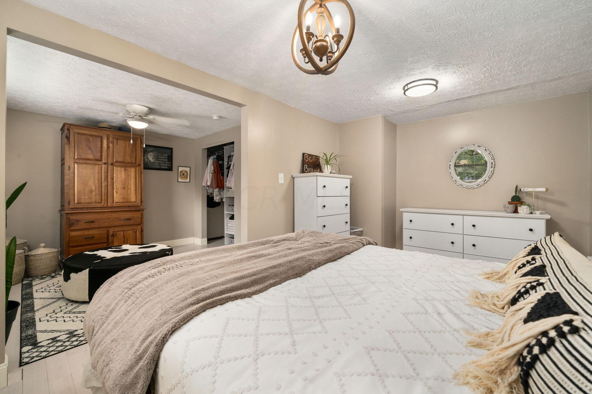 4895 Dunlap Road Columbus, OH 43229 - Photo 23 of 51 Owners Suite 2
