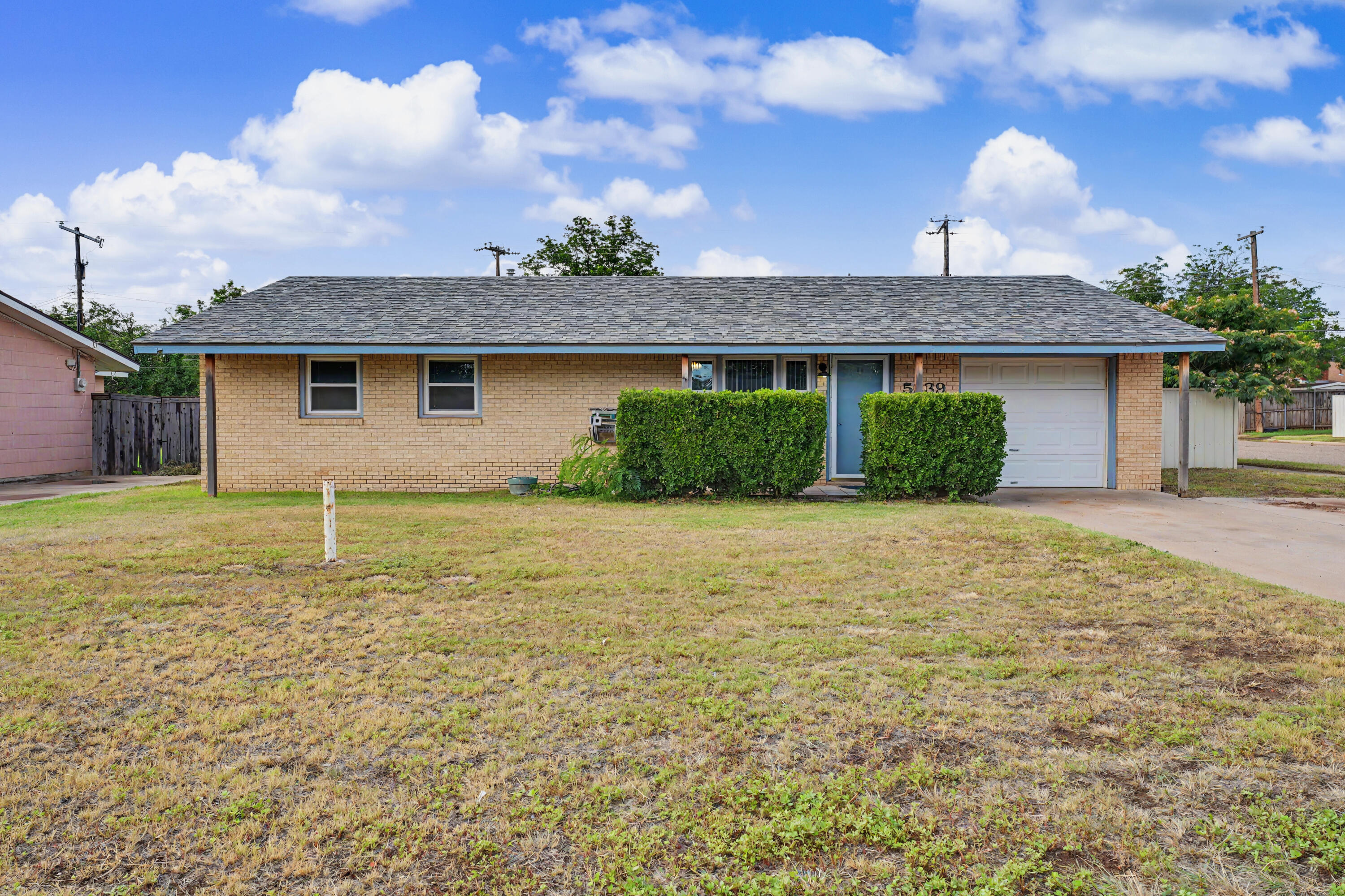 5239 40th Street Lubbock, TX 79414 - Photo 2 of 21 DSC05964