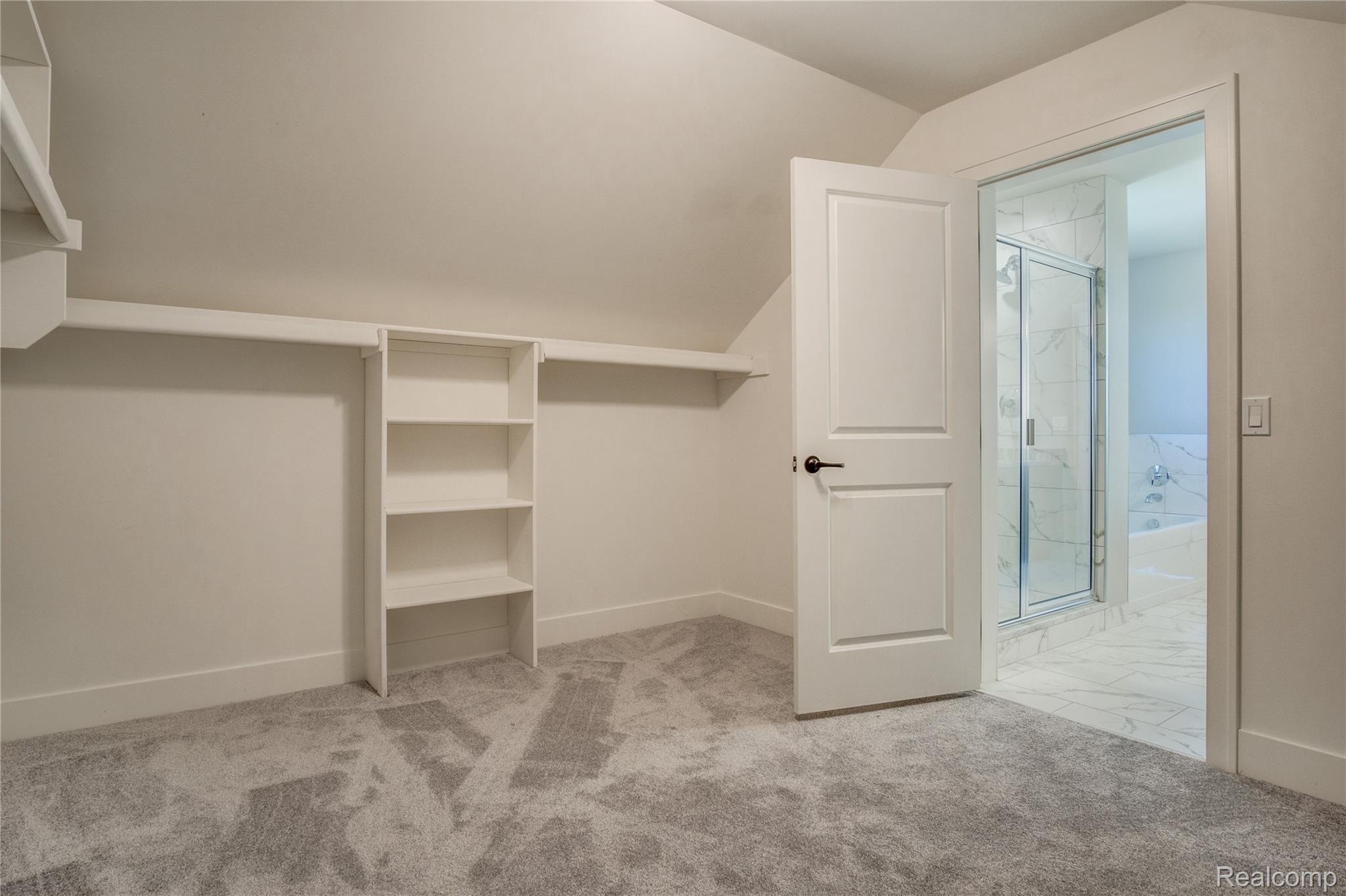 3909 Samuel Avenue Rochester, MI 48309 - Photo 29 of 35 Interiors (34 of 45).JPG