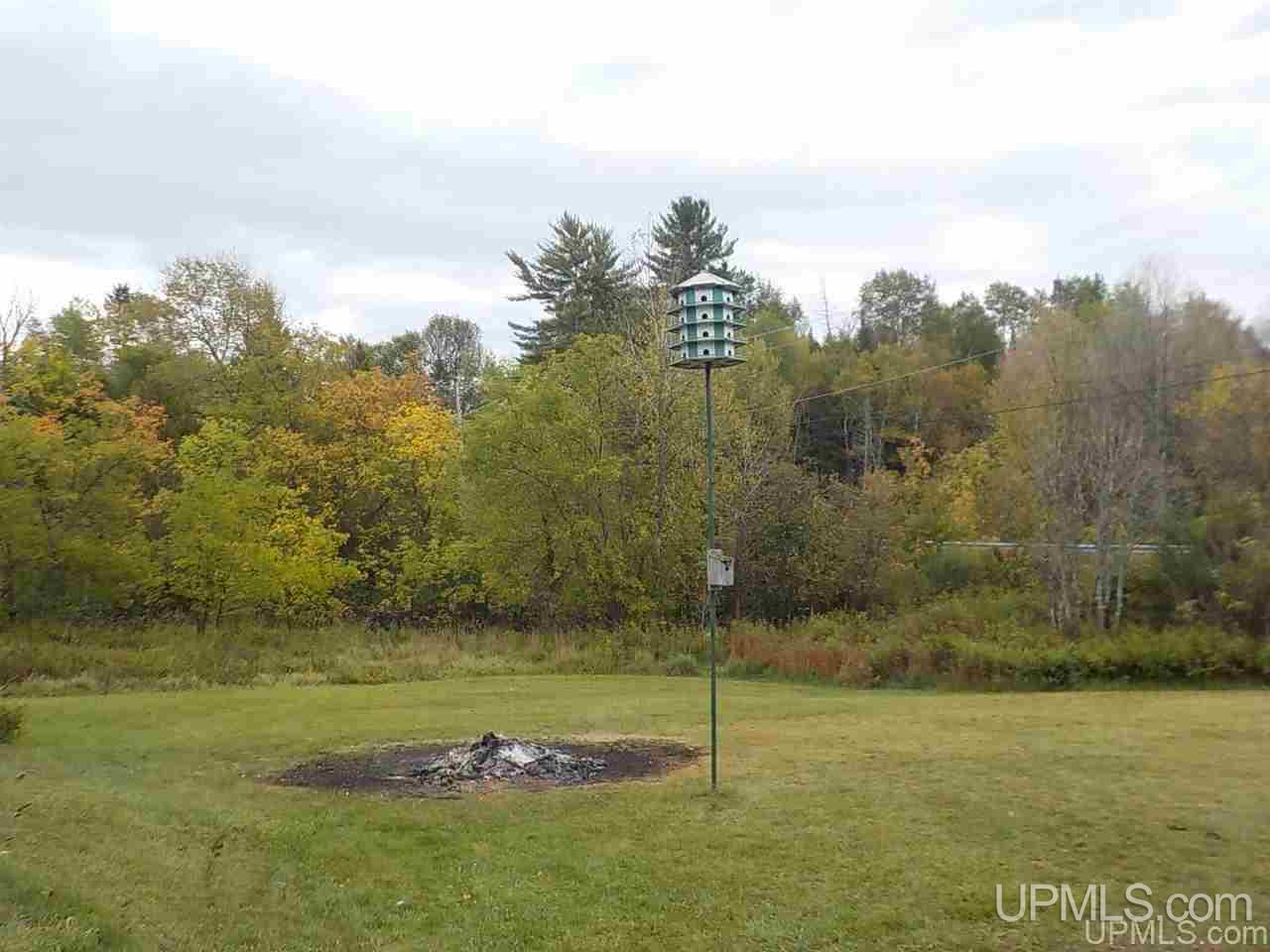 105 Park City Road Amasa, MI 49903 - Photo 5 of 33