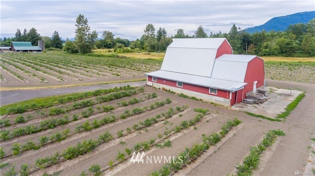 7372 Nooksack Road Everson, WA 98247 - Photo 3 of 25