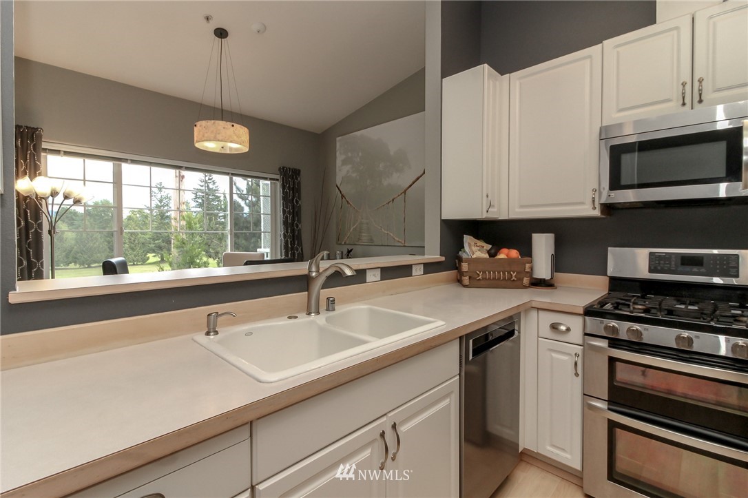 14130 Southeast 171st Way, Unit D303 Renton, WA 98058 - Photo 4 of 24 Gallery Image 4