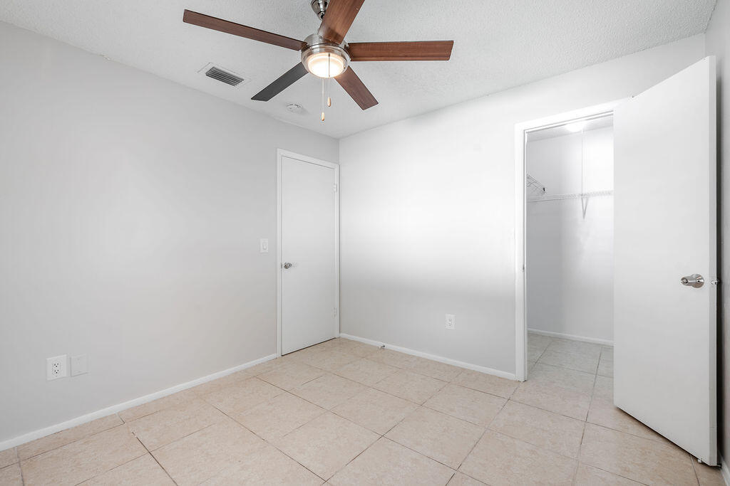 4468 Stevens Road Lake Worth, FL 33461 - Photo 17 of 25 4468StevensRoad,LakeWorth-14