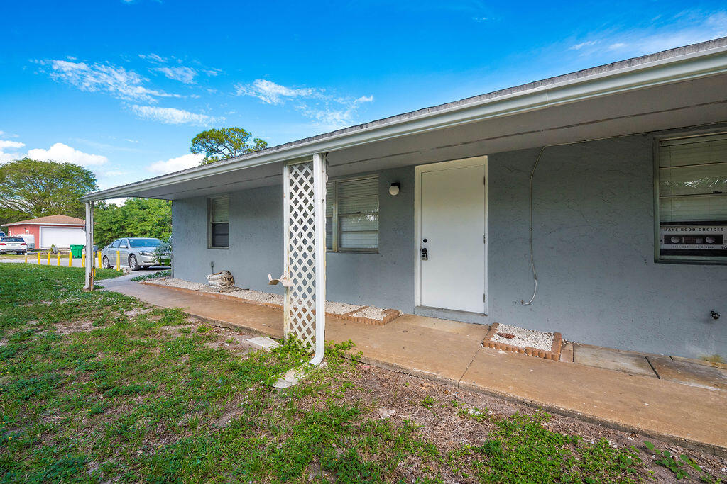 4468 Stevens Road Lake Worth, FL 33461 - Photo 2 of 25 4468StevensRoad,LakeWorth-21