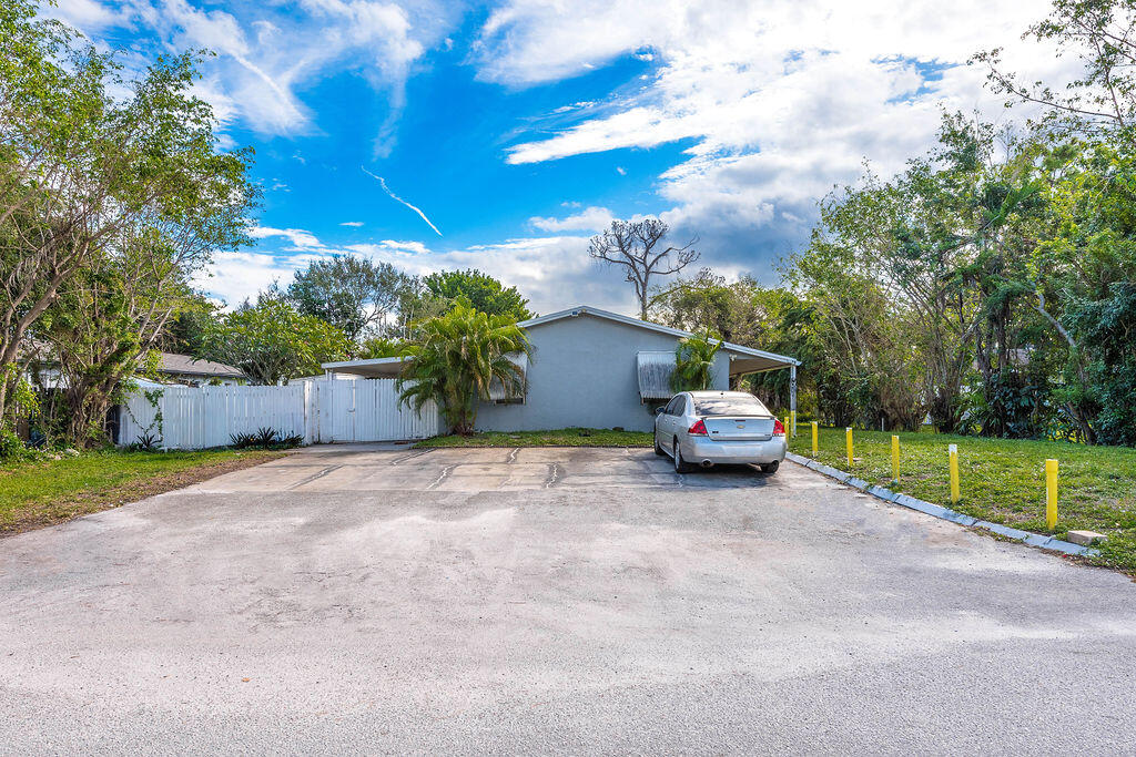 4468 Stevens Road Lake Worth, FL 33461 - Photo 24 of 25 4468StevensRoad,LakeWorth-24