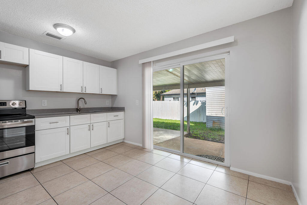 4468 Stevens Road Lake Worth, FL 33461 - Photo 8 of 25 4468StevensRoad,LakeWorth-5