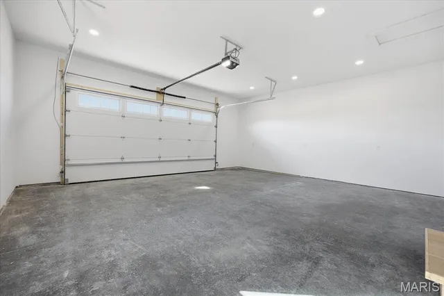 $385,000 | 16639 Pembrooke Court, Carlyle, IL 62231