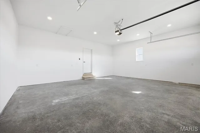 $385,000 | 16639 Pembrooke Court, Carlyle, IL 62231