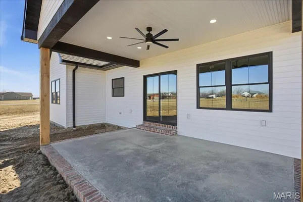 $379,900 | 16617 Pembrooke Court, Carlyle, IL 62231