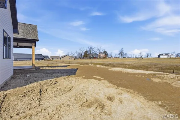 $379,900 | 16617 Pembrooke Court, Carlyle, IL 62231
