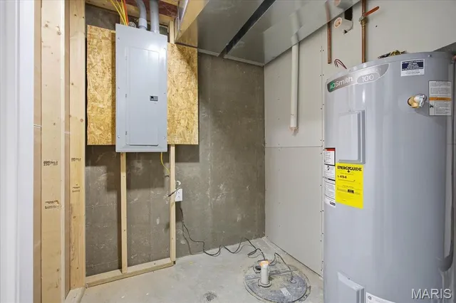 $385,000 | 16639 Pembrooke Court, Carlyle, IL 62231