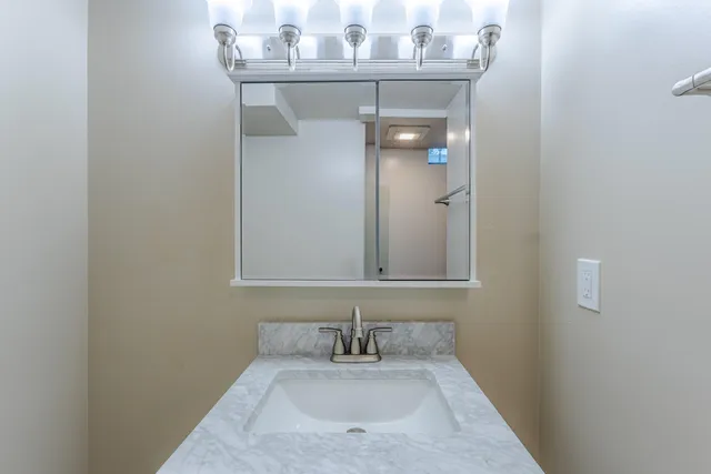 $409,900 | 8014 South 13th Street, Oak Creek, WI 53154