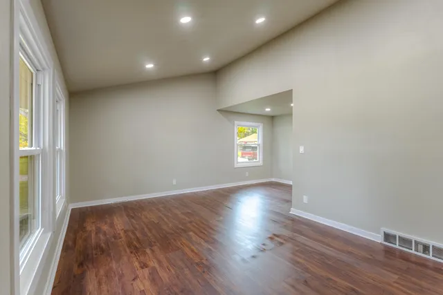 $409,900 | 8014 South 13th Street, Oak Creek, WI 53154