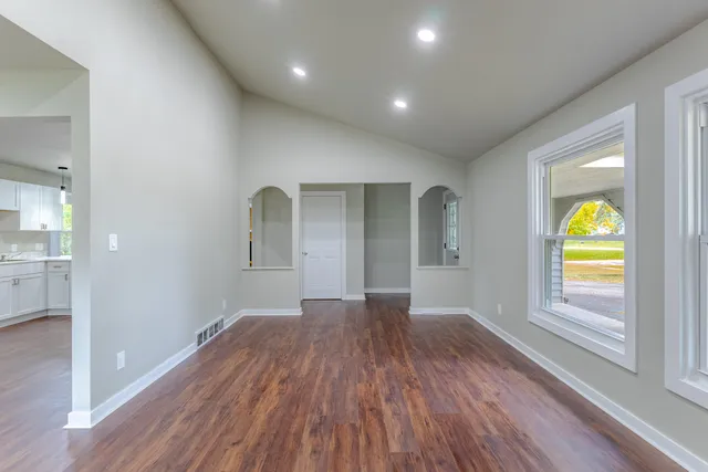 $409,900 | 8014 South 13th Street, Oak Creek, WI 53154