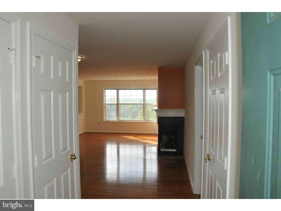 212 Ridgepoint Place, Unit 26 Gaithersburg, MD 20878 - Photo 2 of 18 Interior (General)