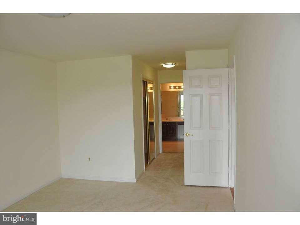 212 Ridgepoint Place, Unit 26 Gaithersburg, MD 20878 - Photo 12 of 18 Bedroom (Master)