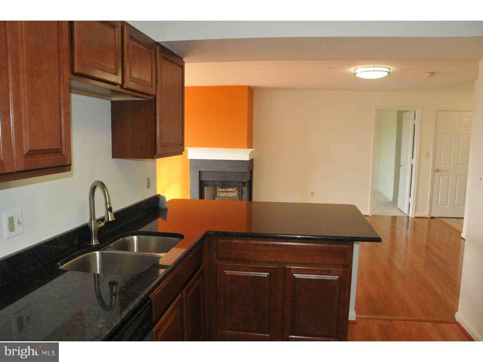 212 Ridgepoint Place, Unit 26 Gaithersburg, MD 20878 - Photo 8 of 18 Kitchen
