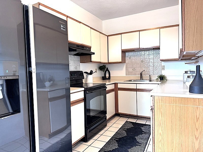 86 Walnut Street, Unit 3 Boston, MA 02122 - Photo 3 of 38