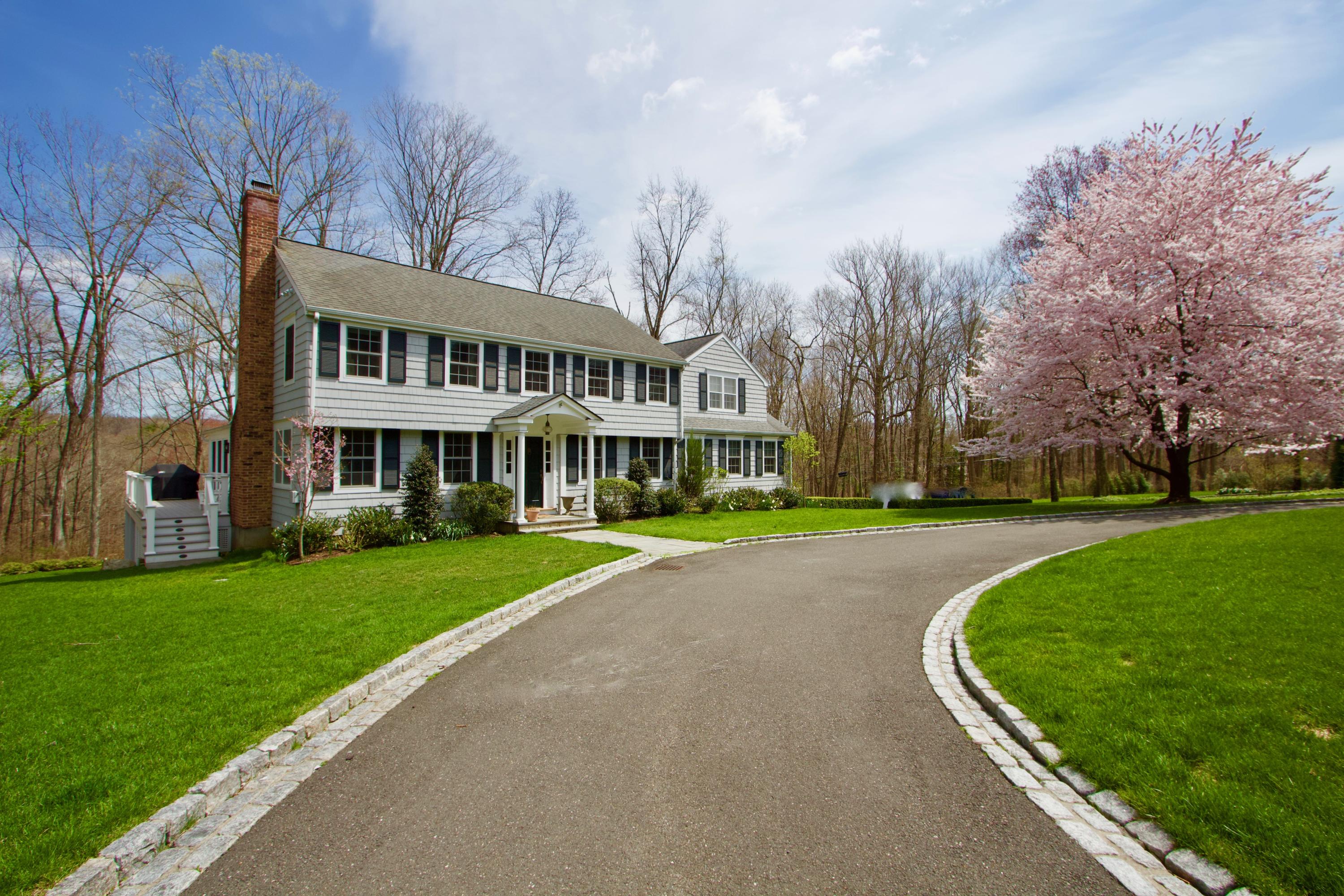 230 Cross Ridge Road New Canaan, CT 06840 - Photo 1 of 34 Front Good
