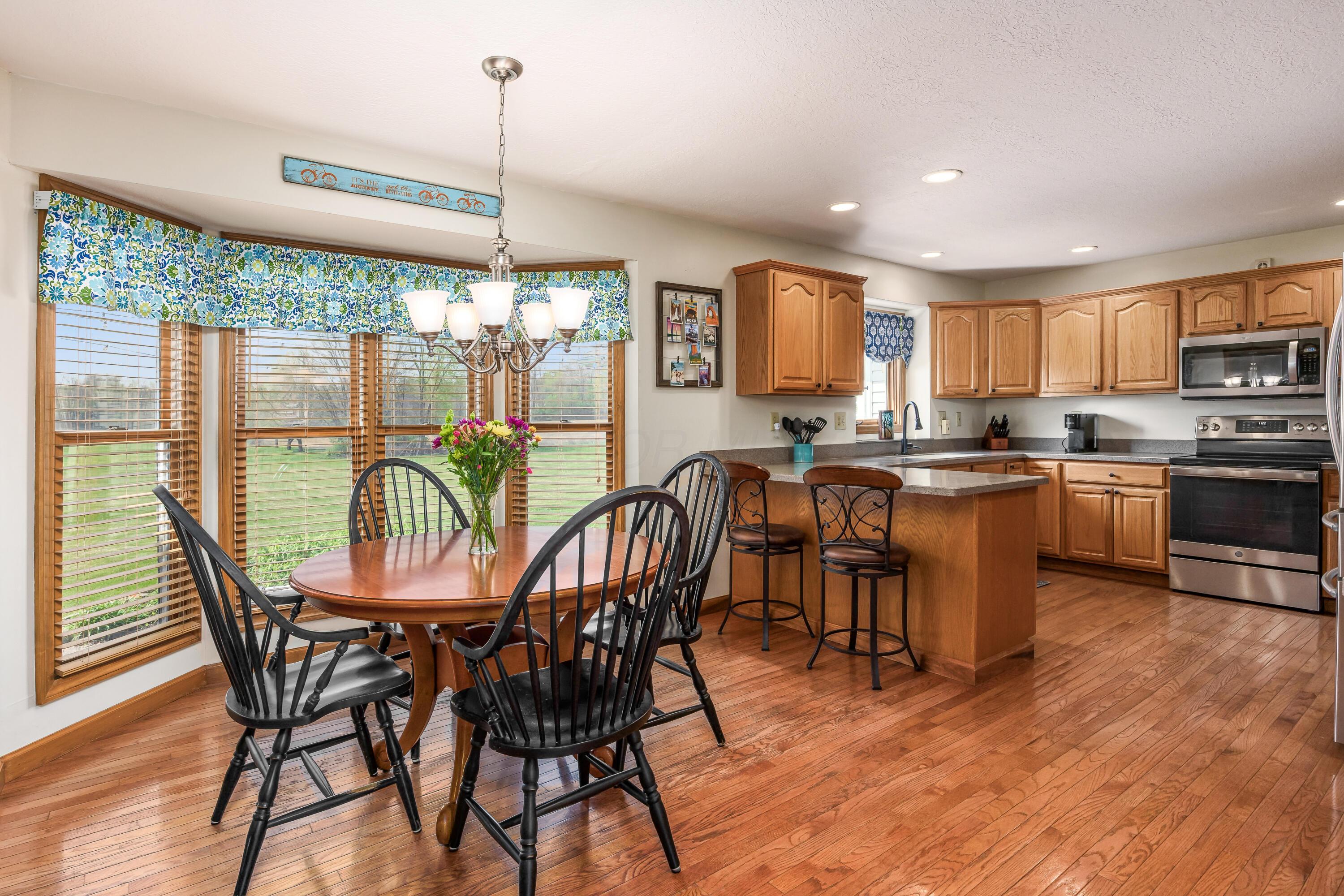 7707 Winchester Road Northwest Carroll, OH 43112 - Photo 9 of 36 Spacious Kitchen Eat-in