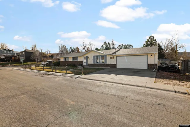 $299,900 | 210 Daffodil, Casper, WY 82604