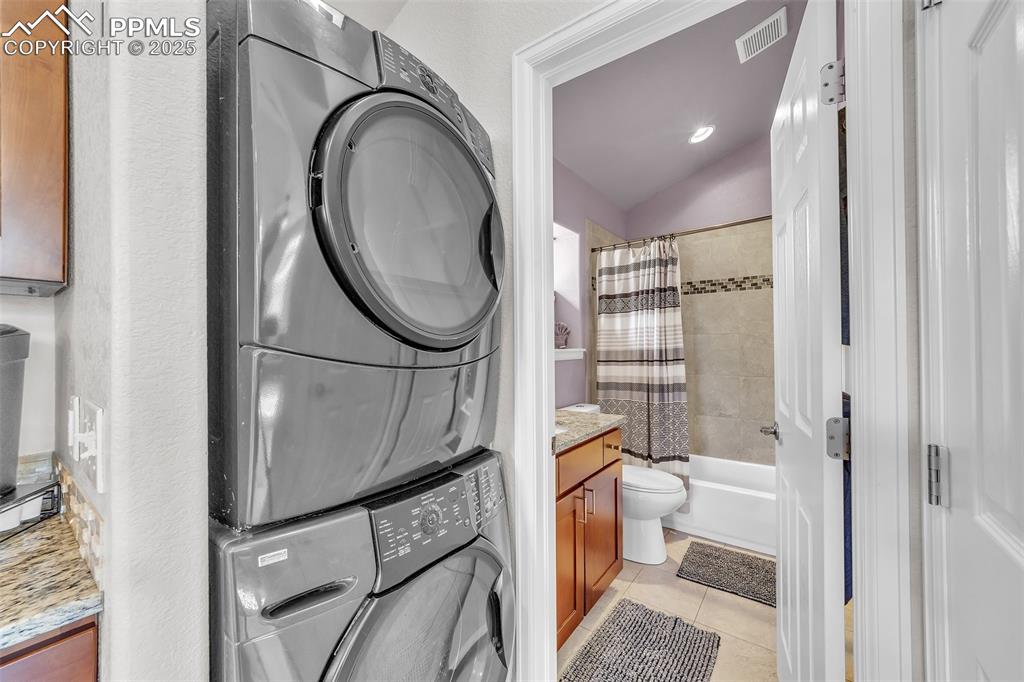 319 South Institute Street Colorado Springs, CO 80903 - Photo 34 of 49 a bathroom with a sink toilet and shower