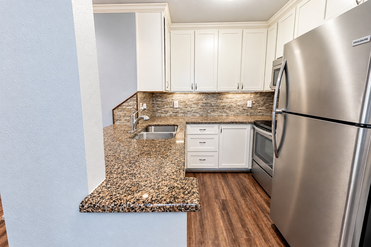 13151 Walden Road, Unit 121 Montgomery, TX 77356 - Photo 9 of 30 Fridge included
