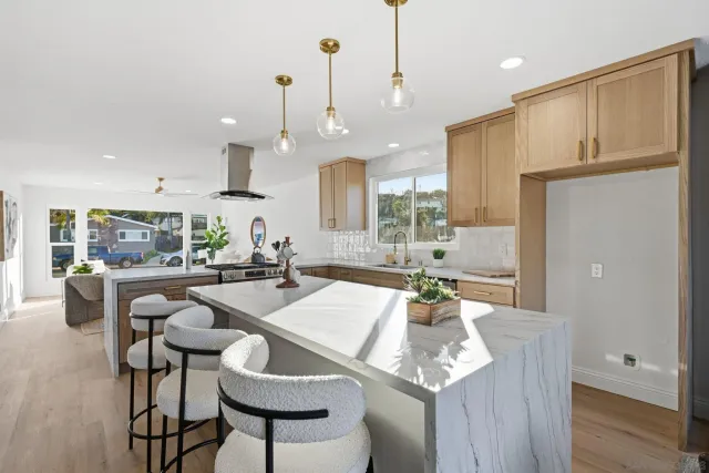 $1,295,000 | 5424 Princess View Place, San Diego, CA 92120