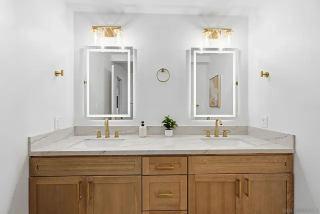 $1,295,000 | 5424 Princess View Place, San Diego, CA 92120