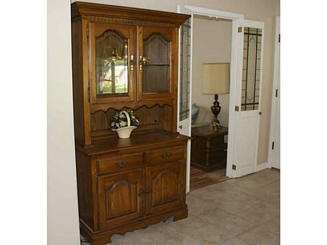 3104 Westwick Road Columbus, OH 43232 - Photo 9 of 24 Gallery Image 9
