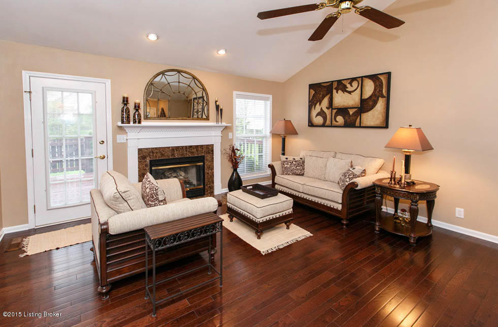 6715 Grandfield Road Louisville, KY 40258 - Photo 4 of 44 668A7490