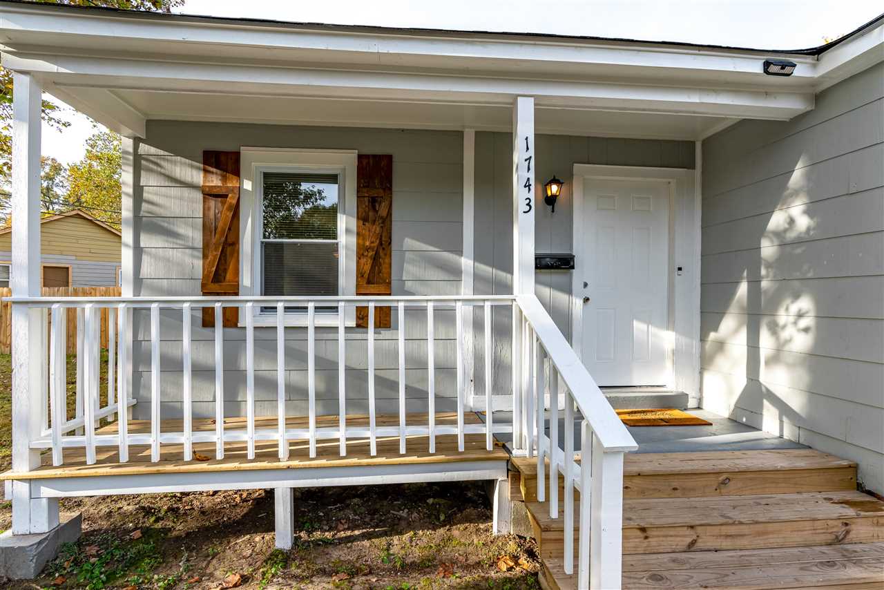 1743 Weiner Road Memphis, TN 38108 - Photo 5 of 24 Gallery Image 5
