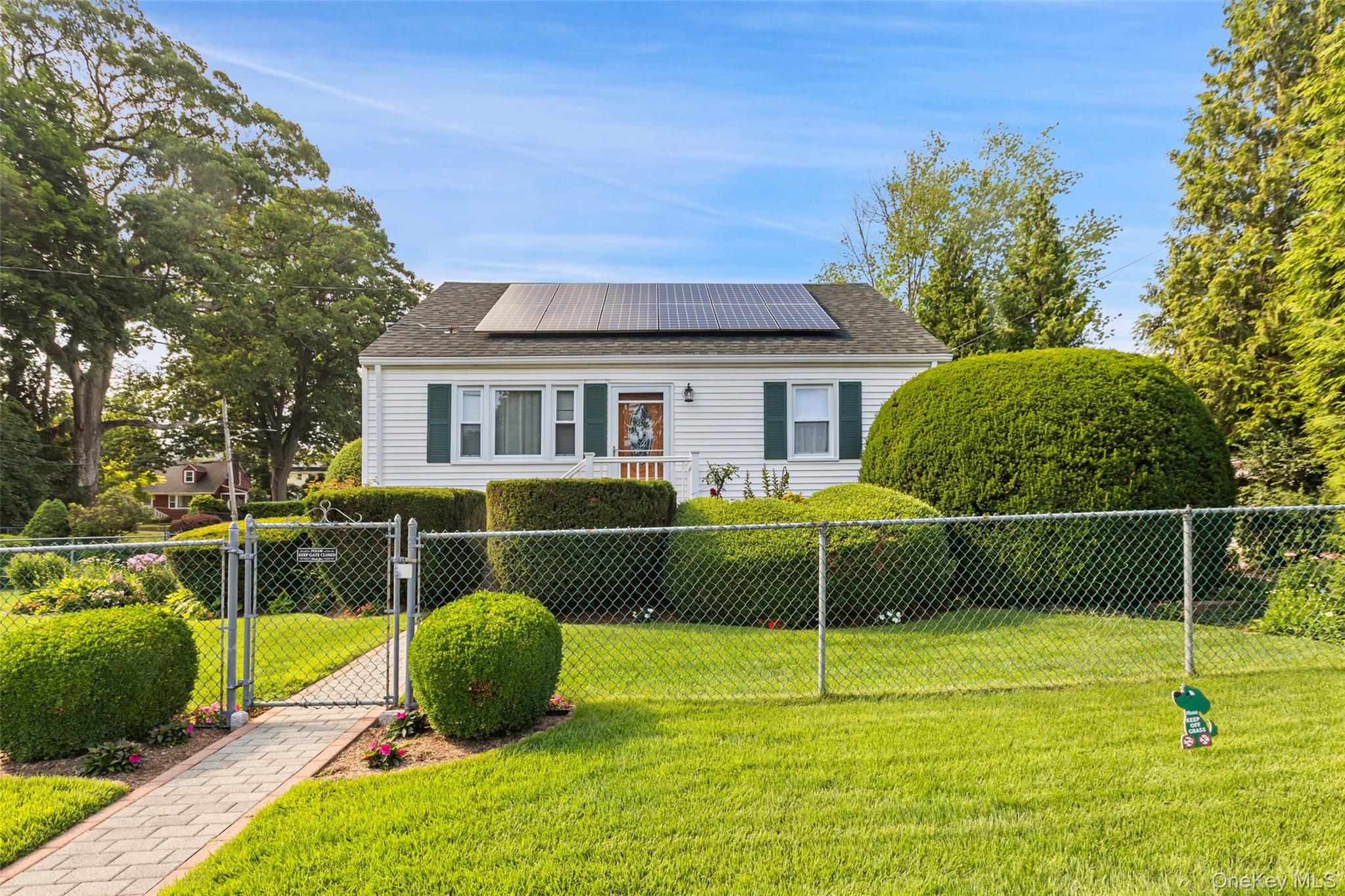 11 Brook Road Port Chester, NY 10573 - Photo 2 of 32