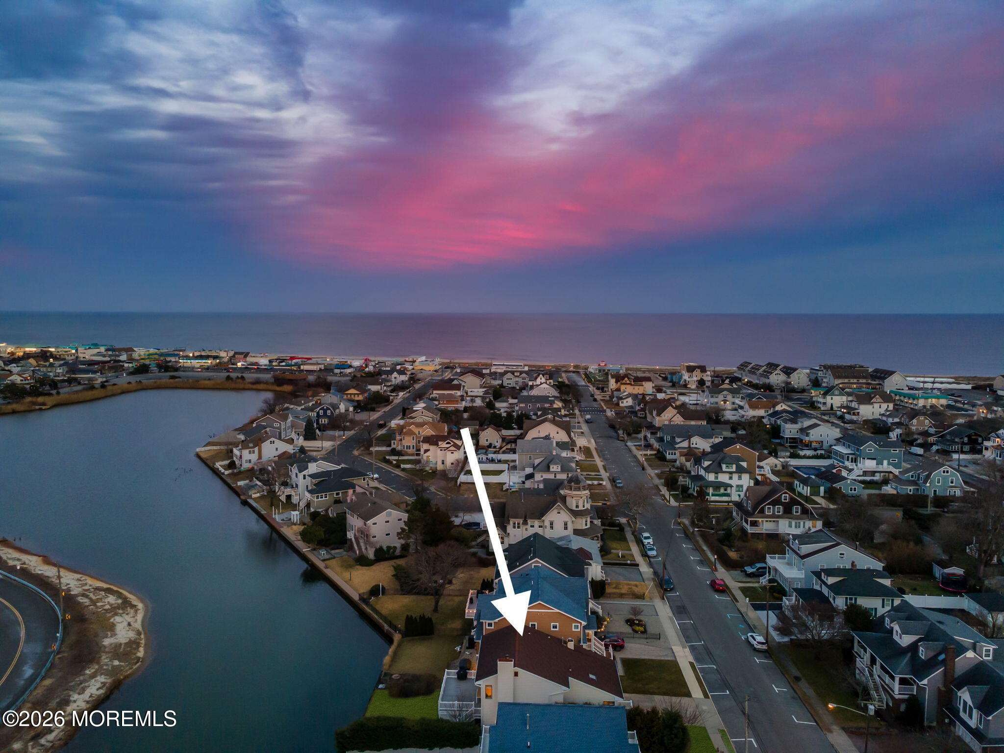 an aerial view of multiple house