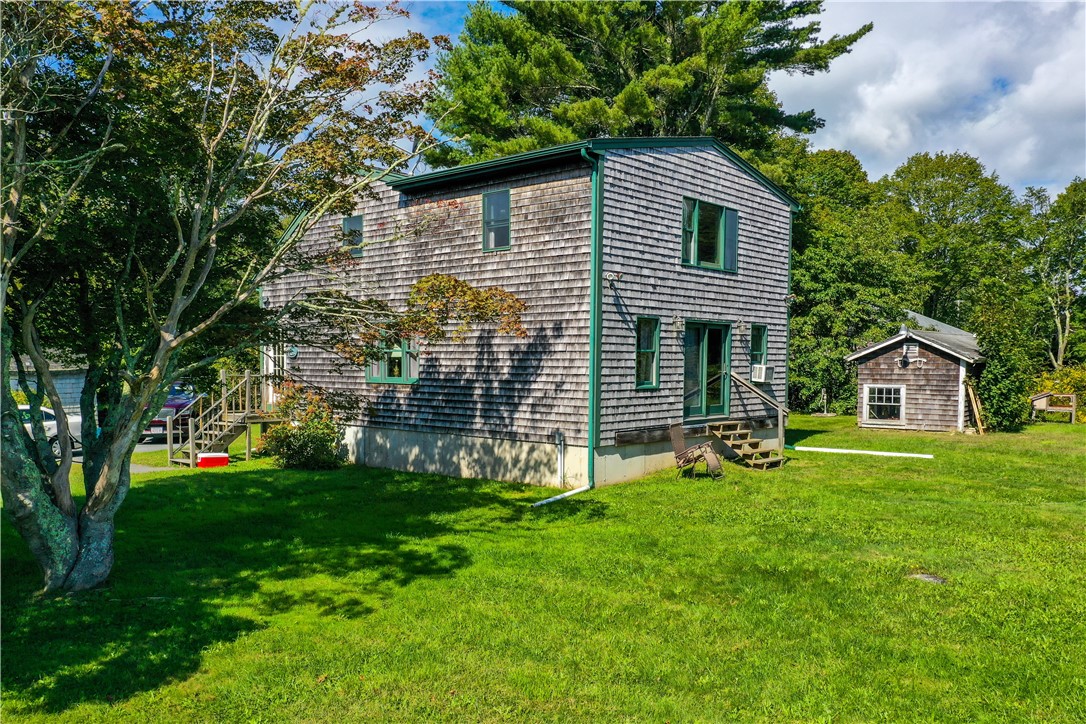 1972 Crandall Road Tiverton, RI 02878 - Photo 6 of 23 Gallery Image 6
