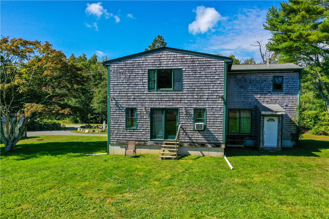 1972 Crandall Road Tiverton, RI 02878 - Photo 7 of 23 Gallery Image 7
