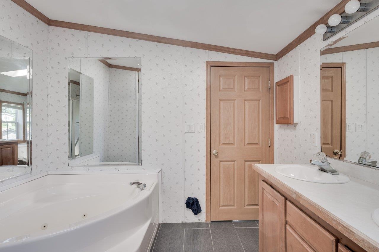 82 Jamey Drive Rochester, NH 03868 - Photo 11 of 23 Gallery Image 11