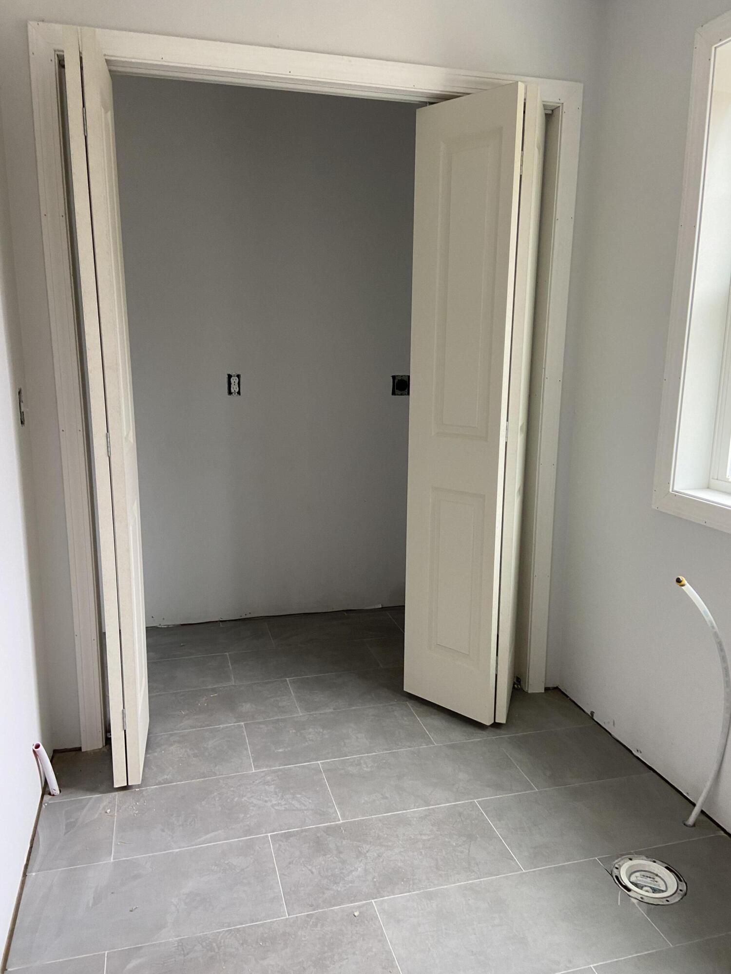 375 Elm Street North Berwick, ME 03906 - Photo 12 of 16 laundryand 1/2 bath
