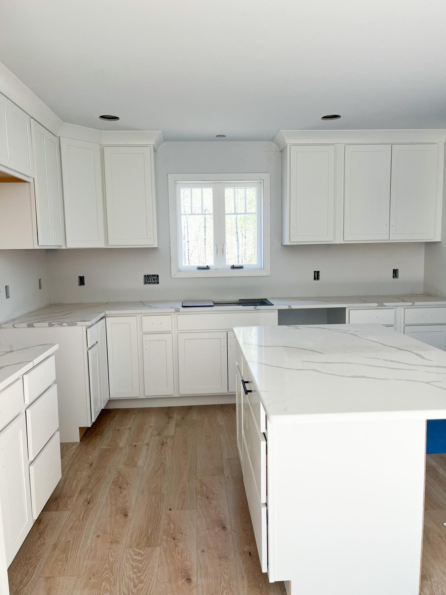 375 Elm Street North Berwick, ME 03906 - Photo 9 of 16 Kitchen