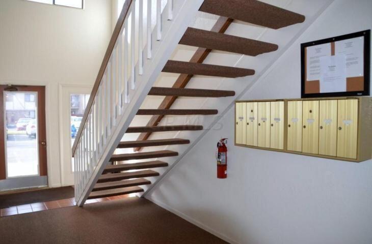 2245 Hedgerow Road, Unit 2245D Columbus, OH 43220 - Photo 12 of 25