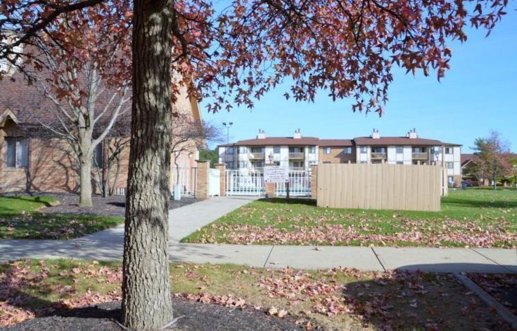 2245 Hedgerow Road, Unit 2245D Columbus, OH 43220 - Photo 6 of 25