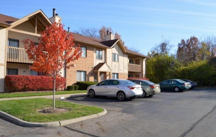 2245 Hedgerow Road, Unit 2245D Columbus, OH 43220 - Photo 7 of 25
