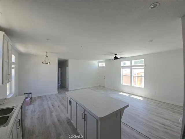 $229,000 | 350 East San Jacinto Avenue, Unit 31, Perris, CA 92571