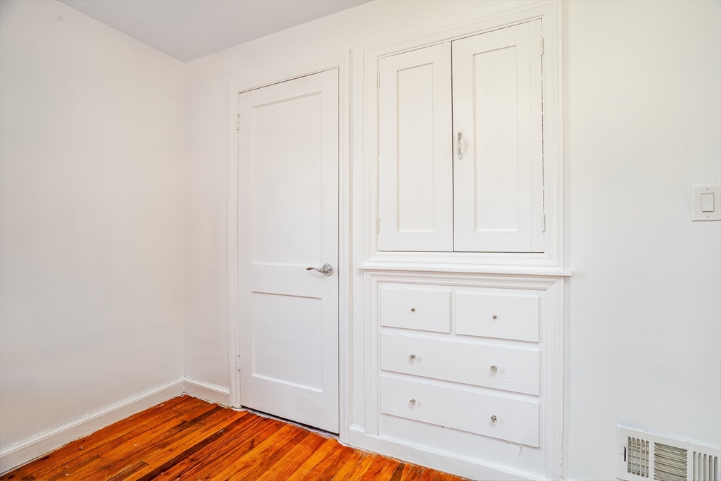 30 South Meadow Road Lancaster, MA 01523 - Photo 15 of 36