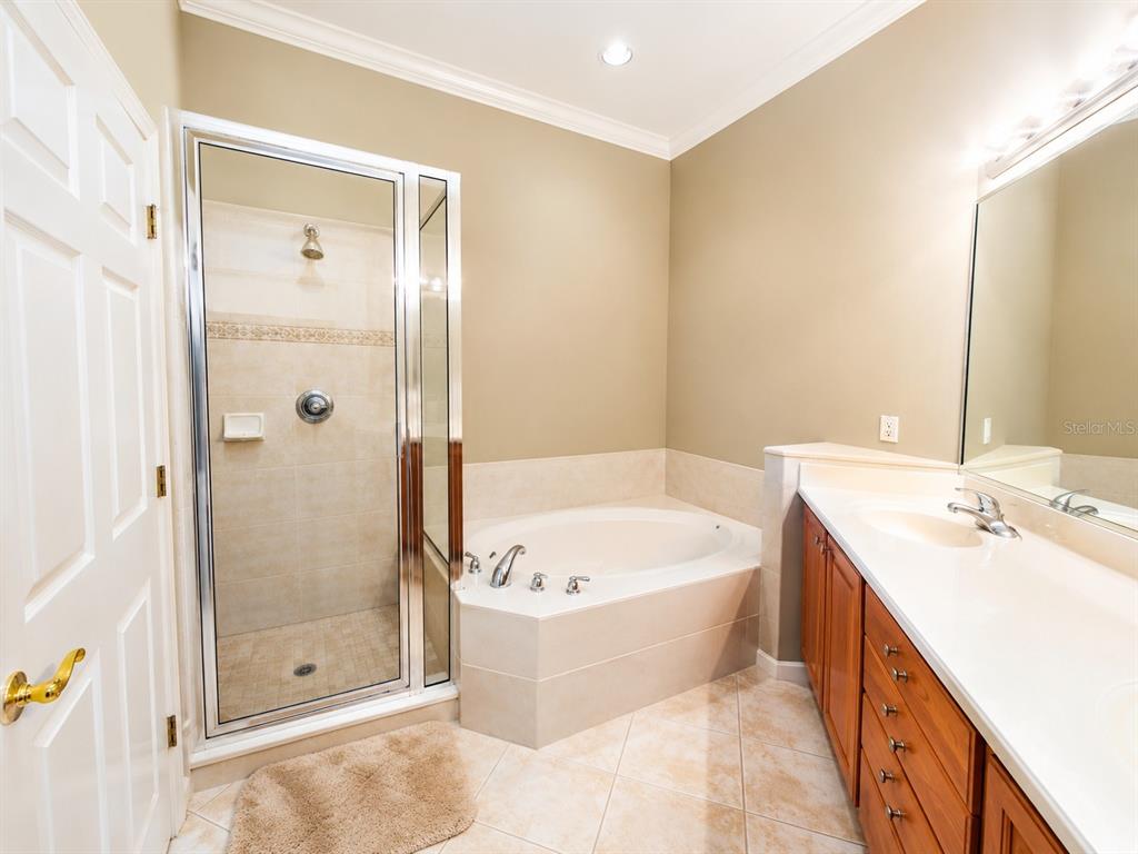 8361 Miramar Way Lakewood Ranch, FL 34202 - Photo 10 of 16