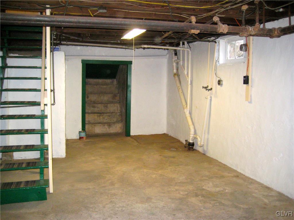 2010 Leithsville Road Hellertown, PA 18055 - Photo 19 of 27 Gallery Image 19