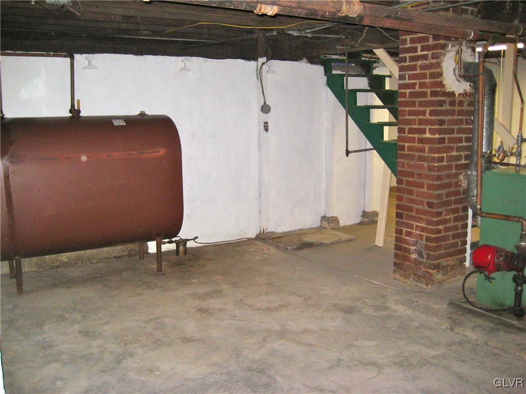 2010 Leithsville Road Hellertown, PA 18055 - Photo 21 of 27 Gallery Image 21