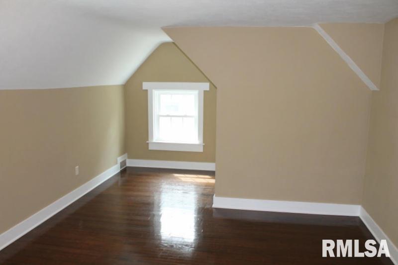 5025 North Prospect Road Peoria Heights, IL 61616 - Photo 20 of 29 Gallery Image 20